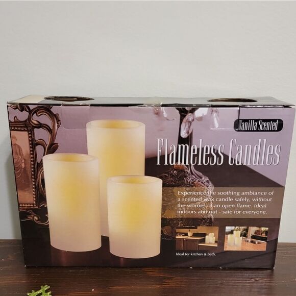 New Flameless LED Vanilla Scented Graduated Ivory Wax Pillar Candle Set of 3 - Picture 6 of 8